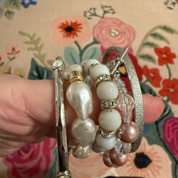 Chic Multi-Color Pearl and Silver Bracelet Set - Picture 2 of 5